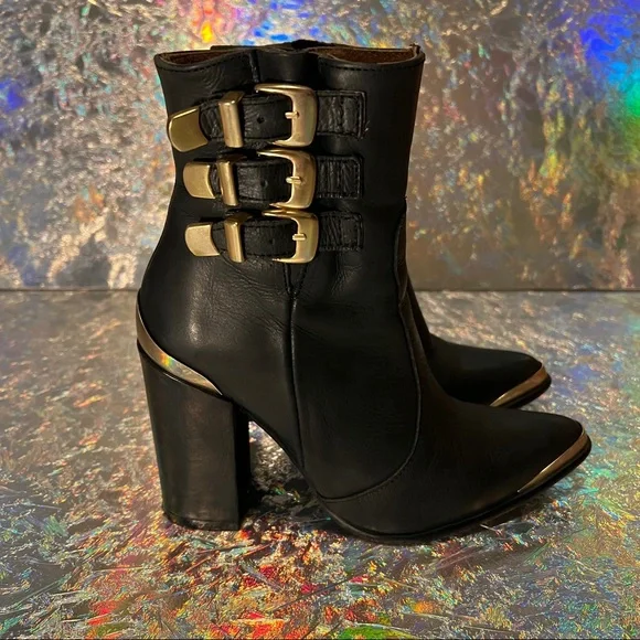 Jeffrey Campbell boots with Gold buckles. Size 7. Excellent condition! - Picture 2 of 14